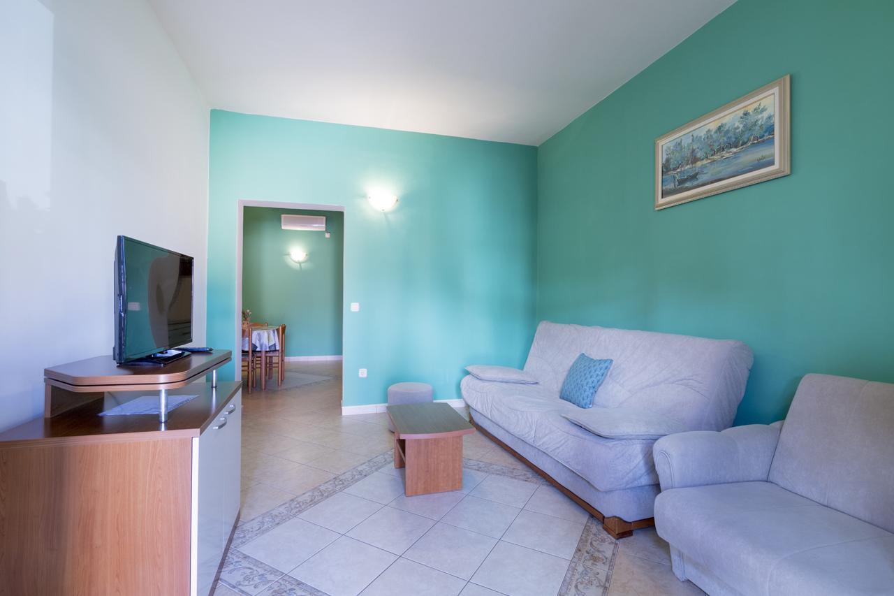 Apartments Kori Funtana Bagian luar foto