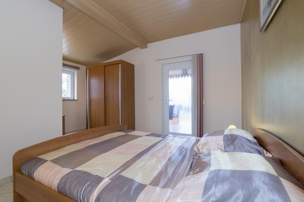 Apartments Kori Funtana Bagian luar foto